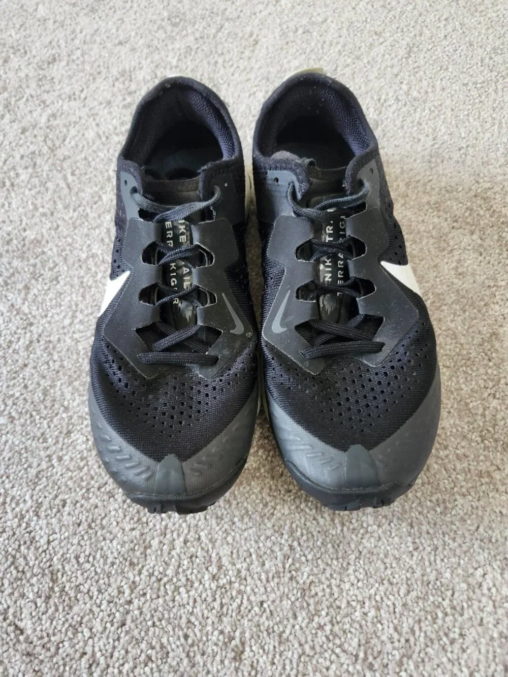 Women's Nike Trail Terra Kiger Sneaker / Size: 7.5